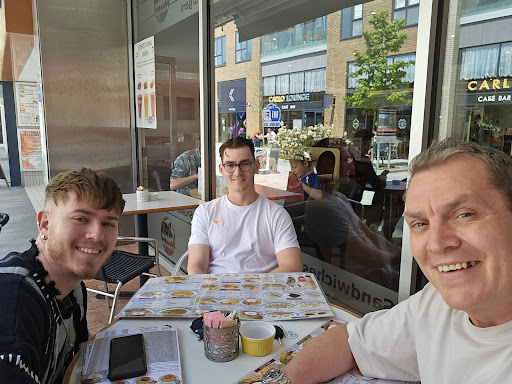 Photo of Poppins East Grinstead - 1-2 Queens Walk, East Grinstead RH19 4DW